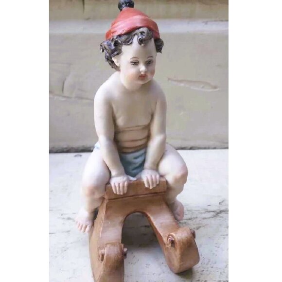 Vintage Capodimonte Porcelain Bisque Figurine Boy on Sledge by Tiche Tosca Italy - Picture 3 of 8